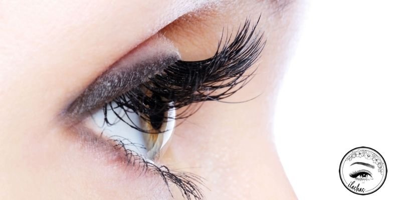 Protruding Eyelash Extension