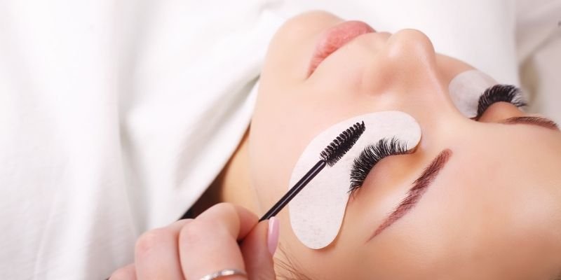 Eyelash Extension Treatment